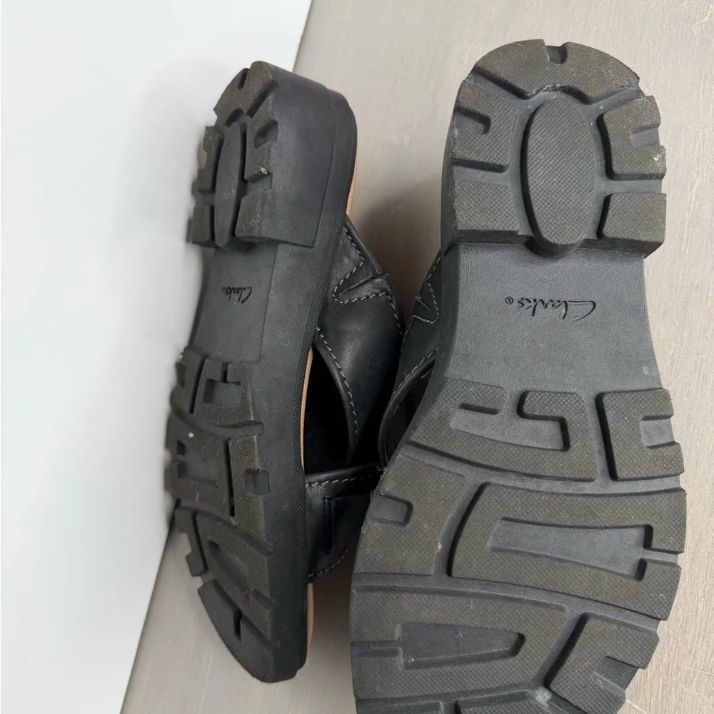 Clarks Black Leather Cross-Strap Slide Sandals Size 8